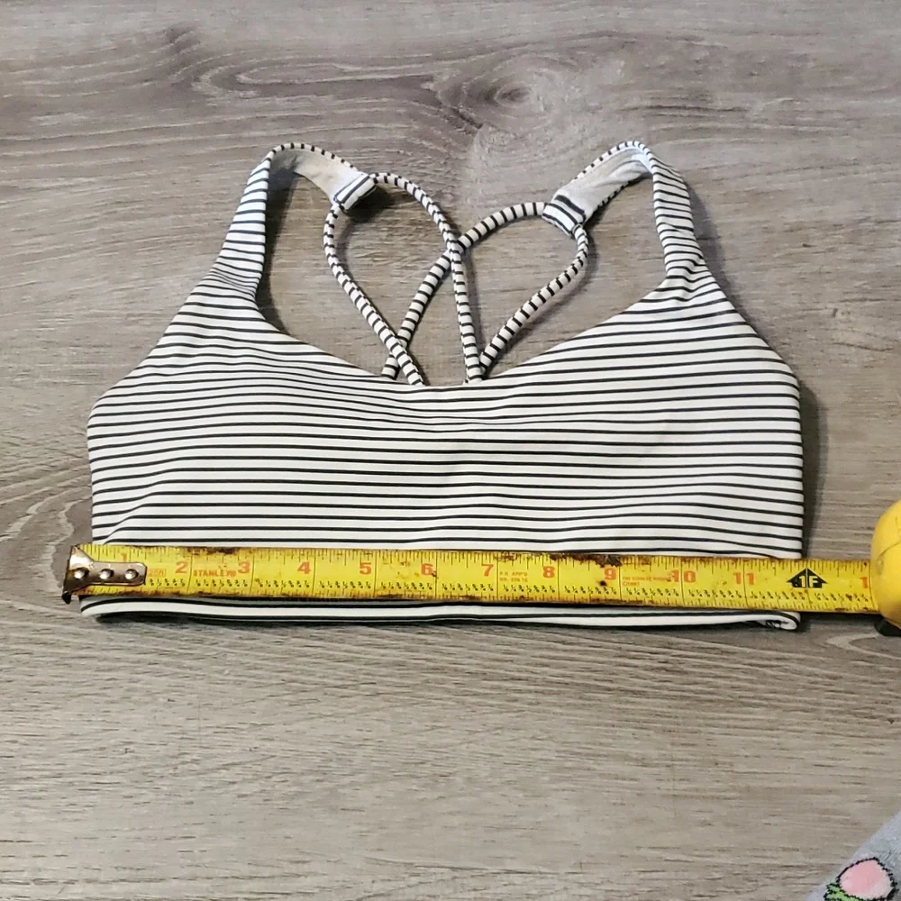 *SOLD* Lululemon Free to Be Hyper Stripe Bra 4 - Picture 3 of 5